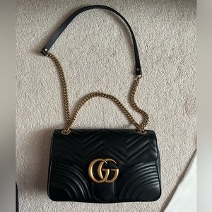 Gucci Medium Marmont Shoulder bag